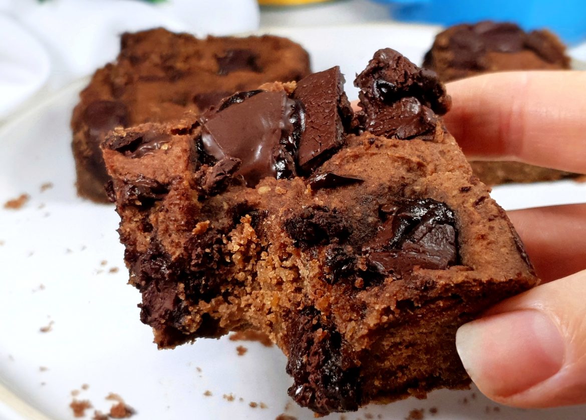 BROWNIE BLOND AUX POIS CHICHES Sans Gluten Vegan Saveurhealthy