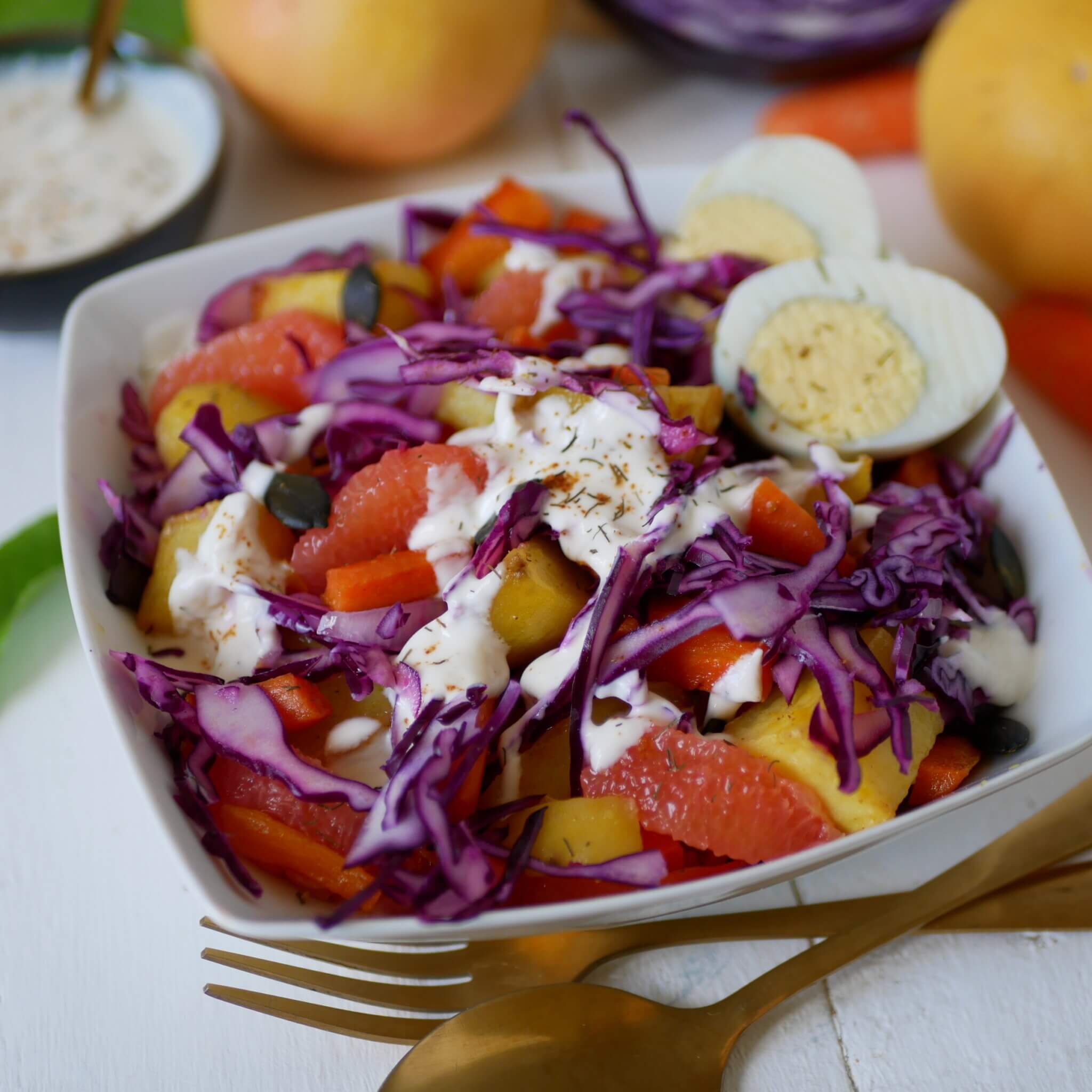 Salade de pommes de terre chou rouge et pamplemousse