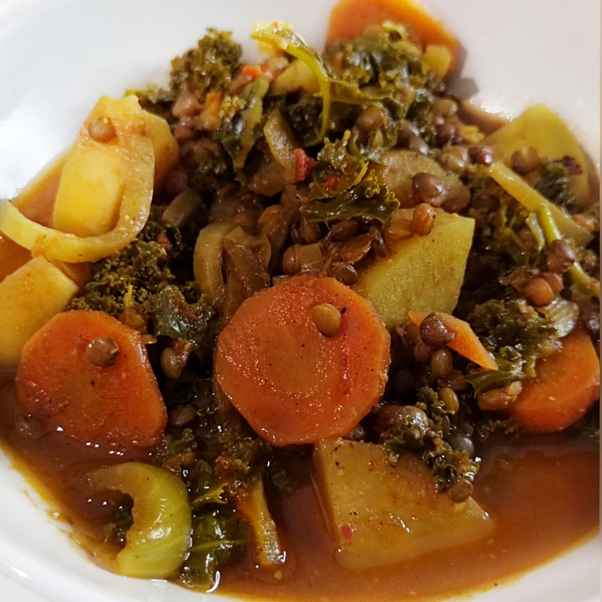 Lentilles vertes à la marocaine et chou kale (végétarien)
