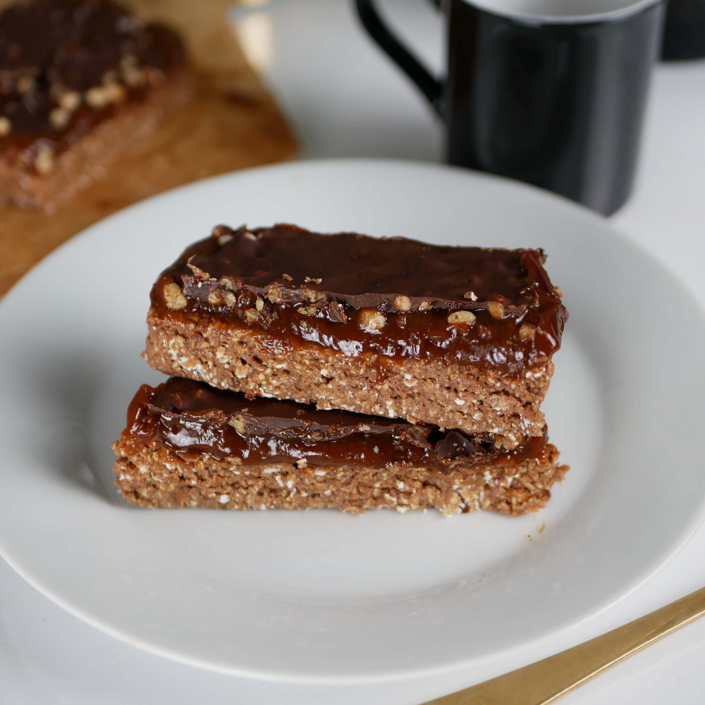 barre protéinée crunchy chocolat et caramel (vegan, sans gluten, sans cuisson)