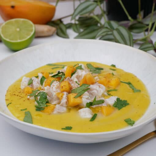 crudo de poisson et leche de tigre à la mangue