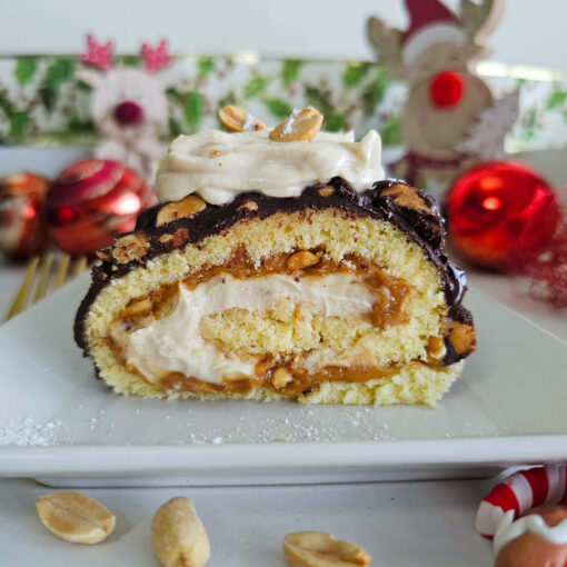 Bûche de Noël façon Snickers : caramel cacahuètes et chocolat
