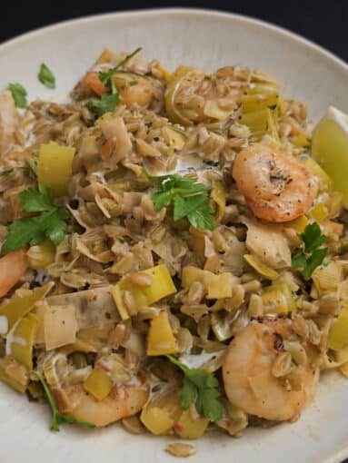 épeautre crémeux, poireaux et crevettes citronnées