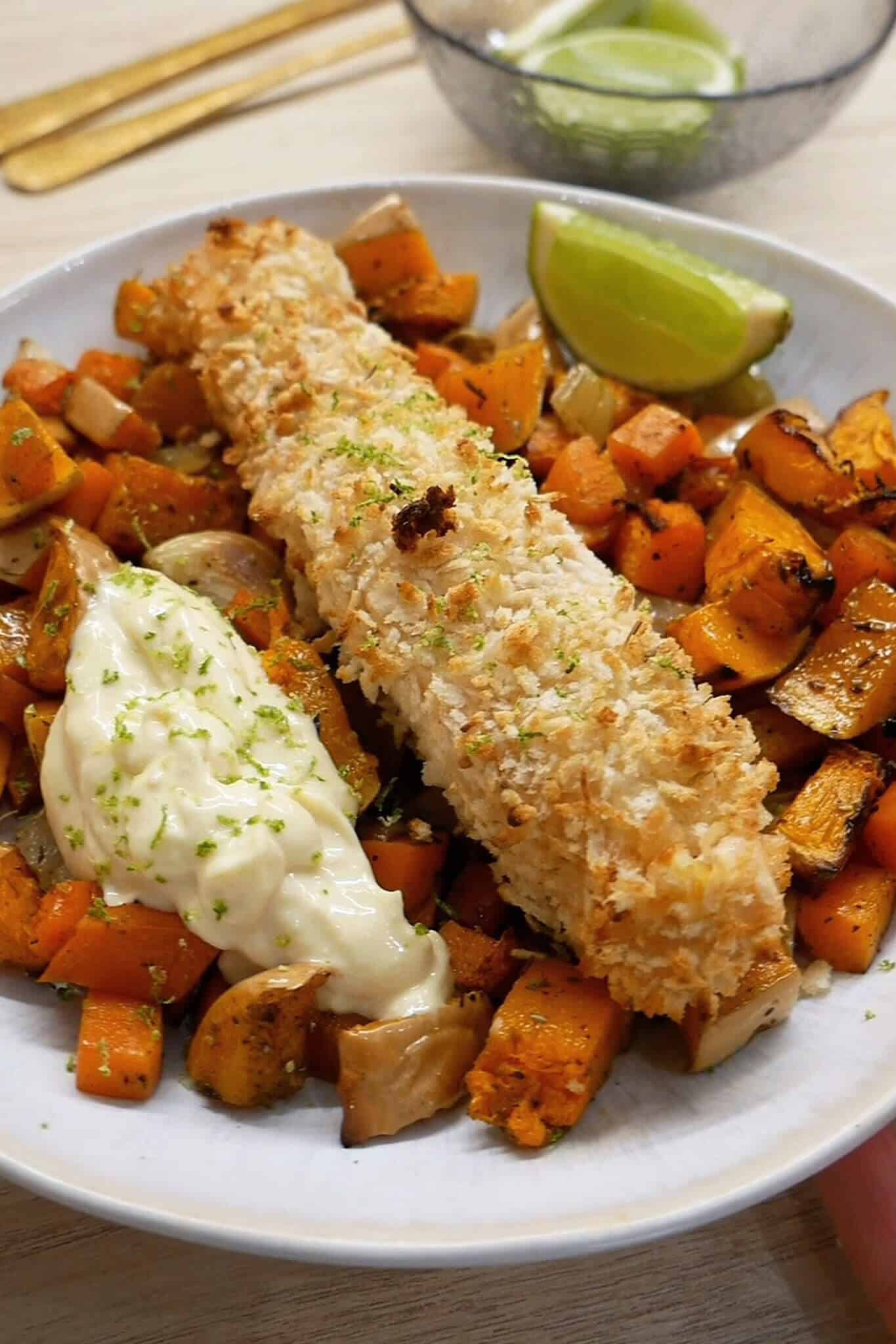 saumon en croûte, légumes rôtis & sa sauce aïoli allégée protéinée